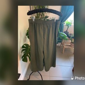 LOFT Pull On Wide Leg Crop Pants